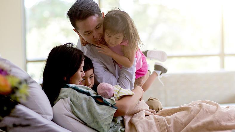 谁说年轻人不想婚育?